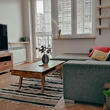Przestronny Apartament W Centrum Daire Varşova Dış mekan fotoğraf