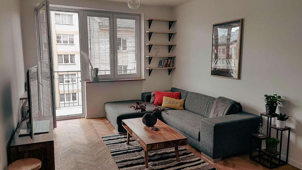 Przestronny Apartament W Centrum Daire Varşova Dış mekan fotoğraf